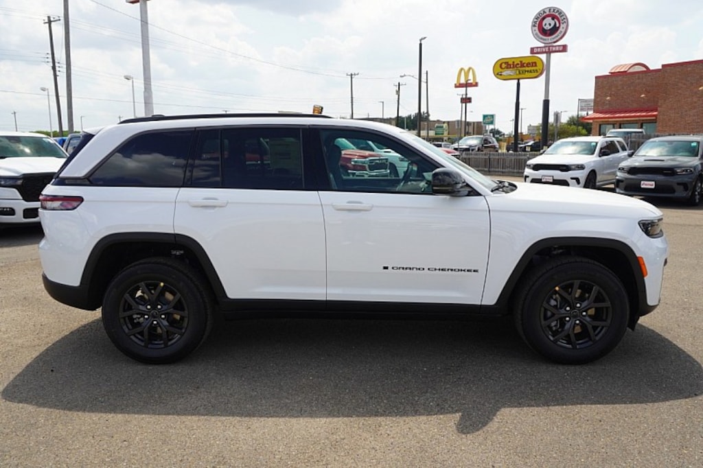 New 2027 Jeep Grand Cherokee Laredo Altitude Sport Utility