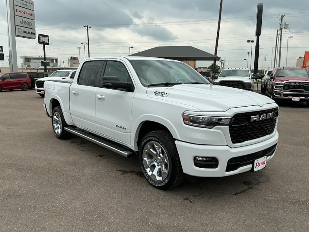New 2026 Ram 1500 LONE STAR CREW CAB 4X4 5'7 BOX Pickup