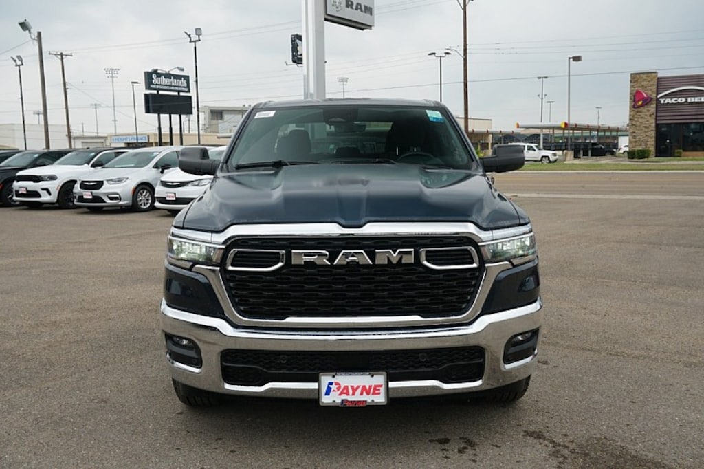 New 2026 Ram 1500 LONE STAR CREW CAB 4X2 5'7 BOX Pickup