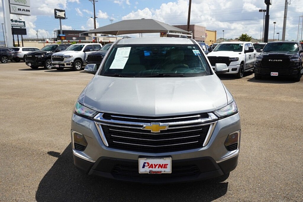 Used 2023 Chevrolet Traverse LT Cloth