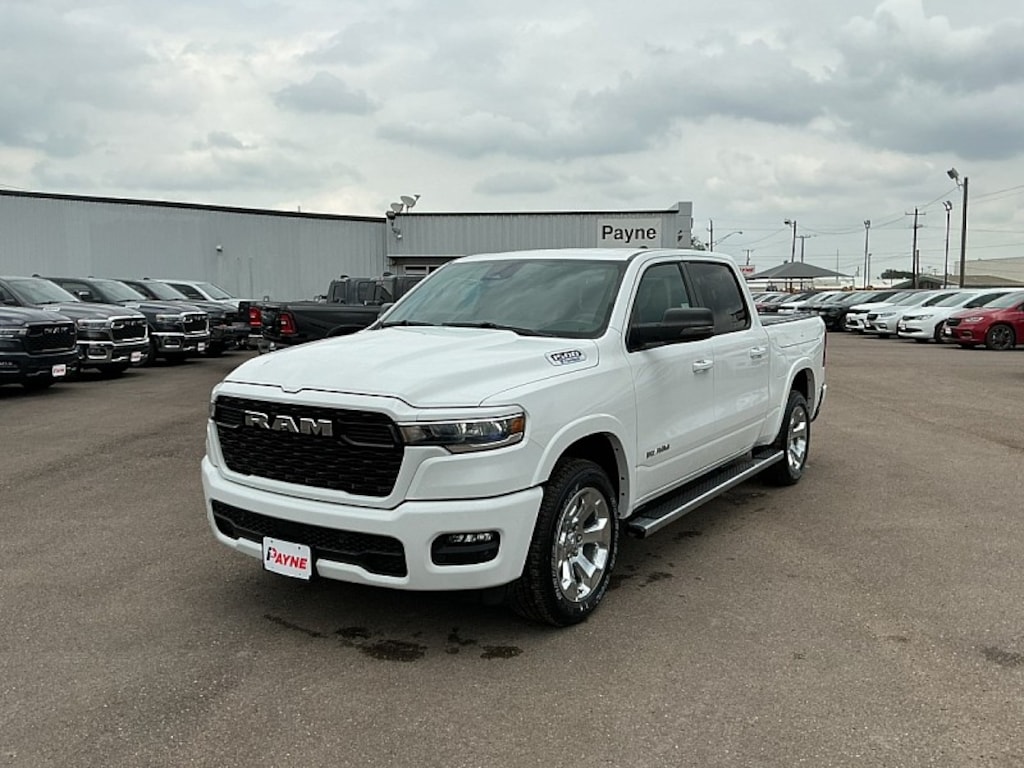 New 2026 Ram 1500 LONE STAR CREW CAB 4X4 5'7 BOX Pickup
