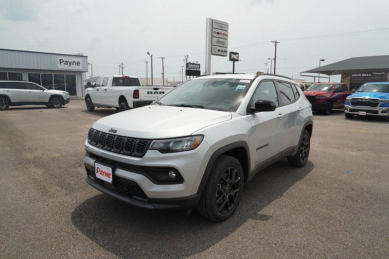 2026 Jeep Compass Latitude Altitude