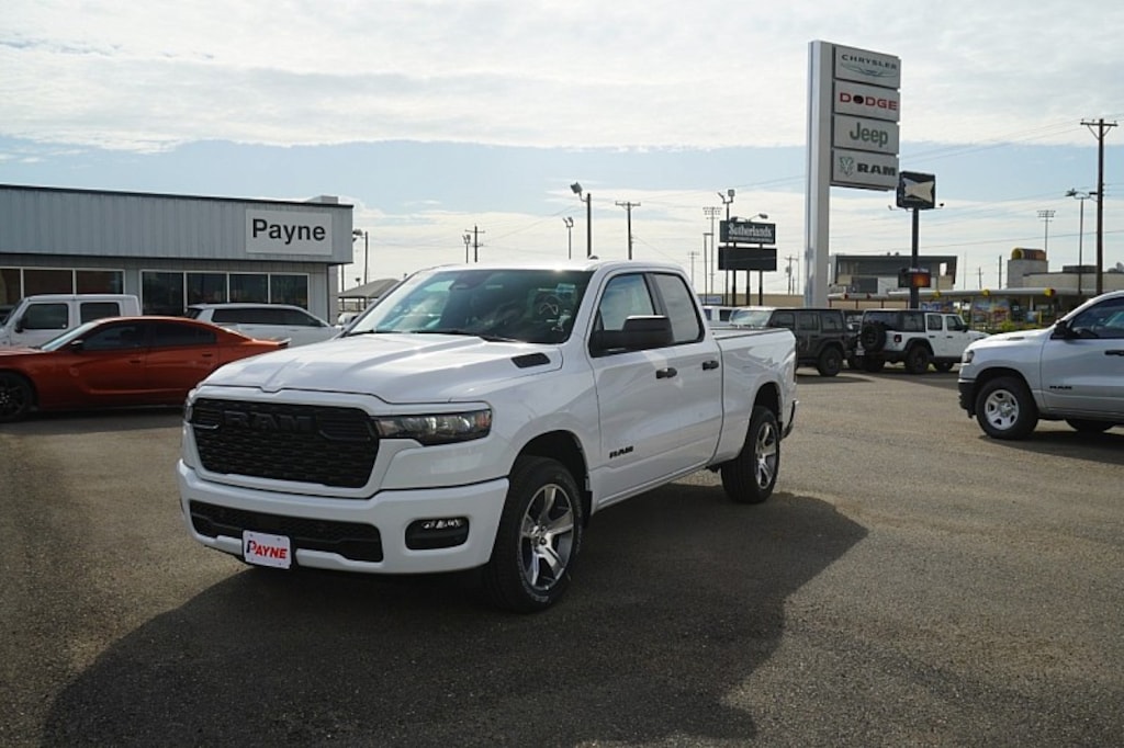 New 2026 Ram 1500 EXPRESS QUAD CAB 4X4 6'4 BOX Pickup