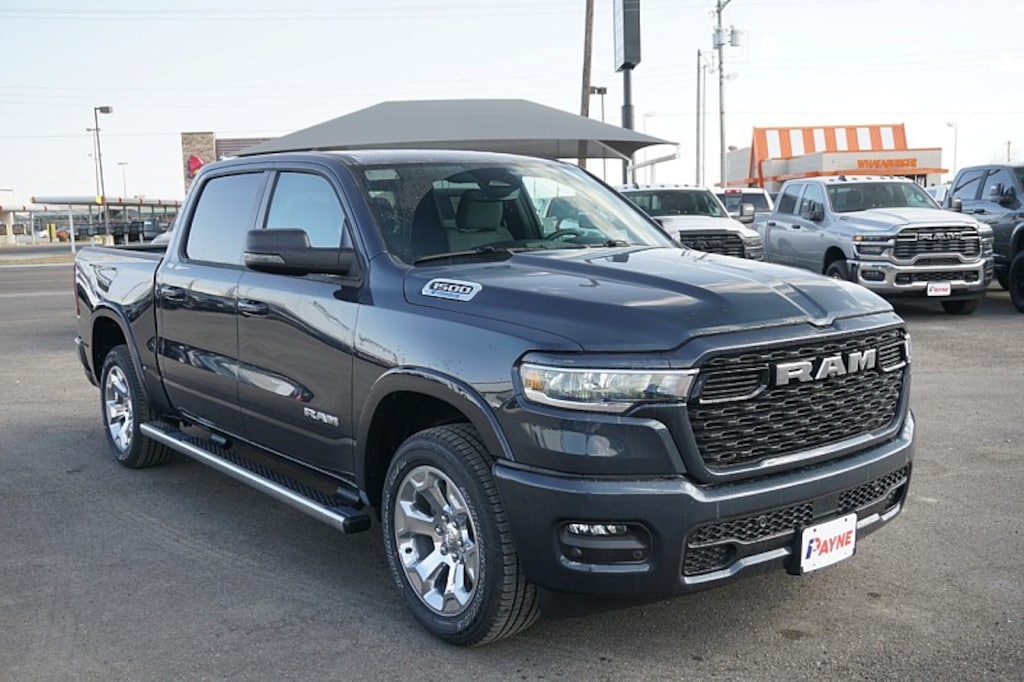 New 2026 Ram 1500 LONE STAR CREW CAB 4X2 5'7 BOX Pickup