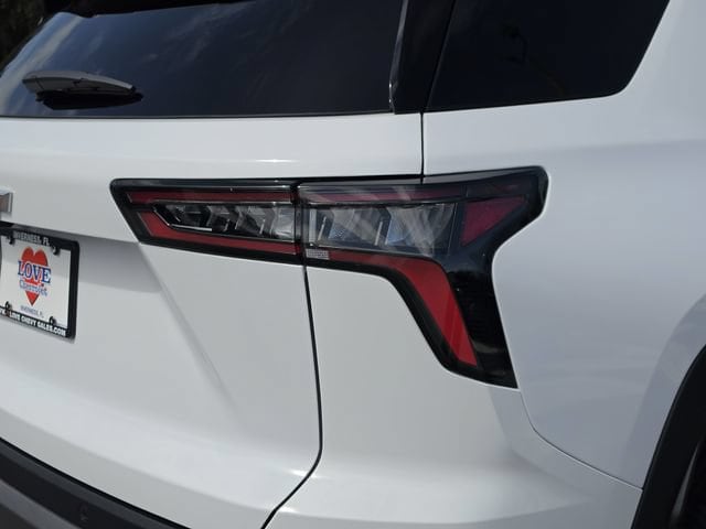 2027 Chevrolet Equinox LT - Photo 11