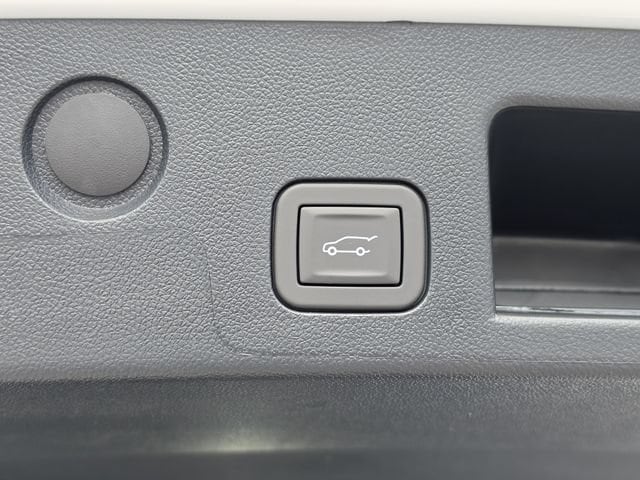 2027 Chevrolet Equinox LT - Photo 13