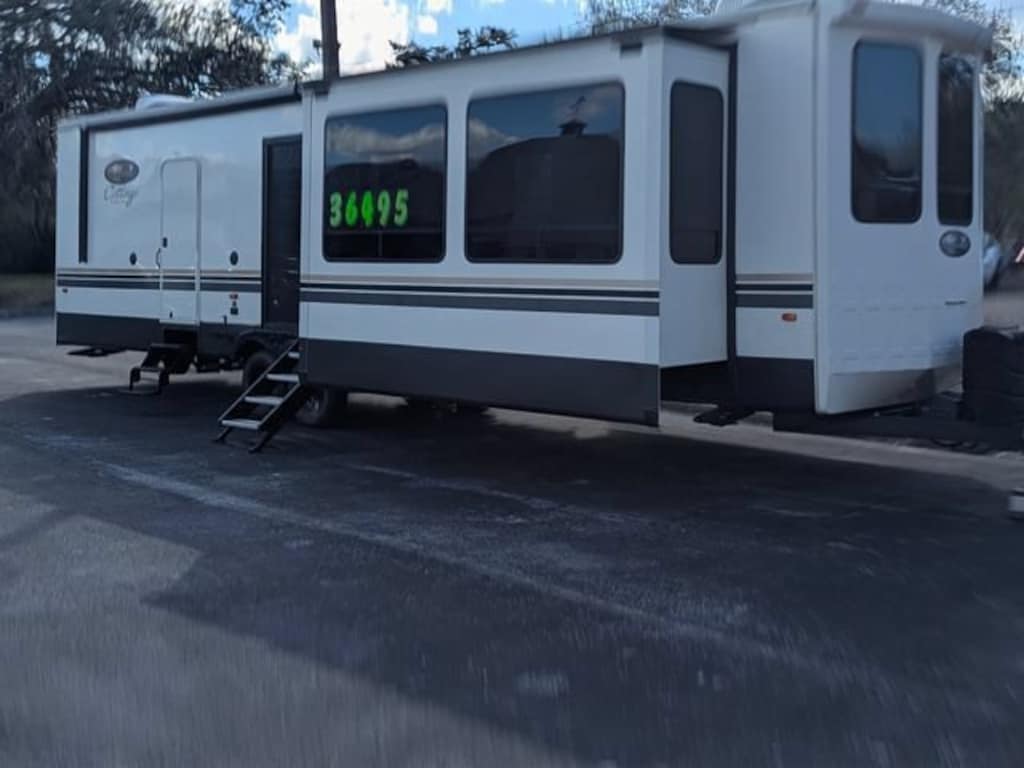 Used 2020 Cedar Creek CRT40CFK2 40CFK2 RV