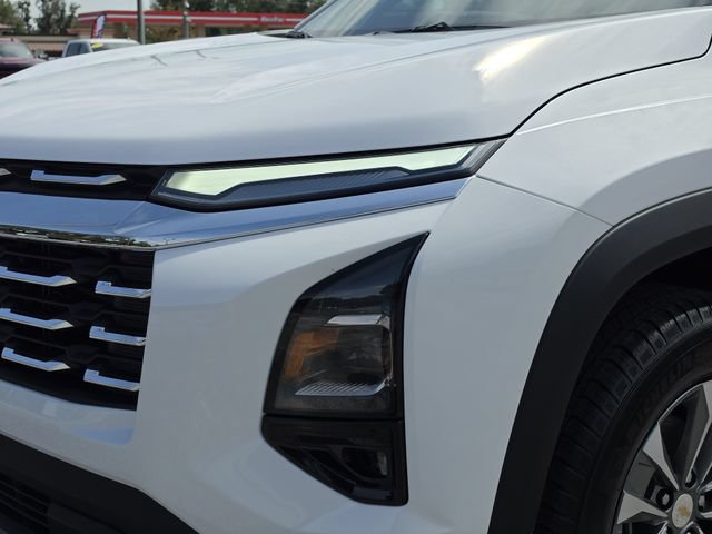 2027 Chevrolet Equinox LT - Photo 10