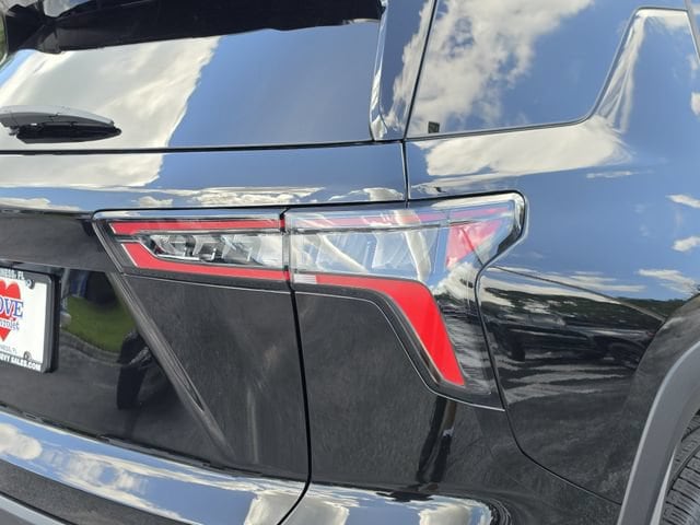 2026 Chevrolet Equinox LT - Photo 11