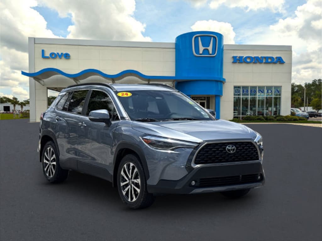 Used 2024 Toyota Corolla Cross XLE SUV