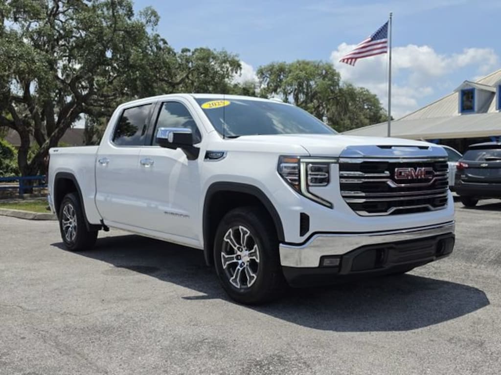 Used 2025 GMC Sierra 1500 SLT Truck Crew Cab