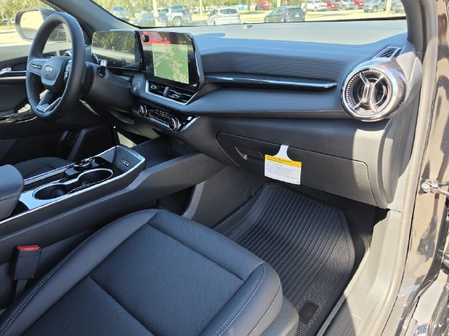 2027 Chevrolet Equinox LT - Photo 13
