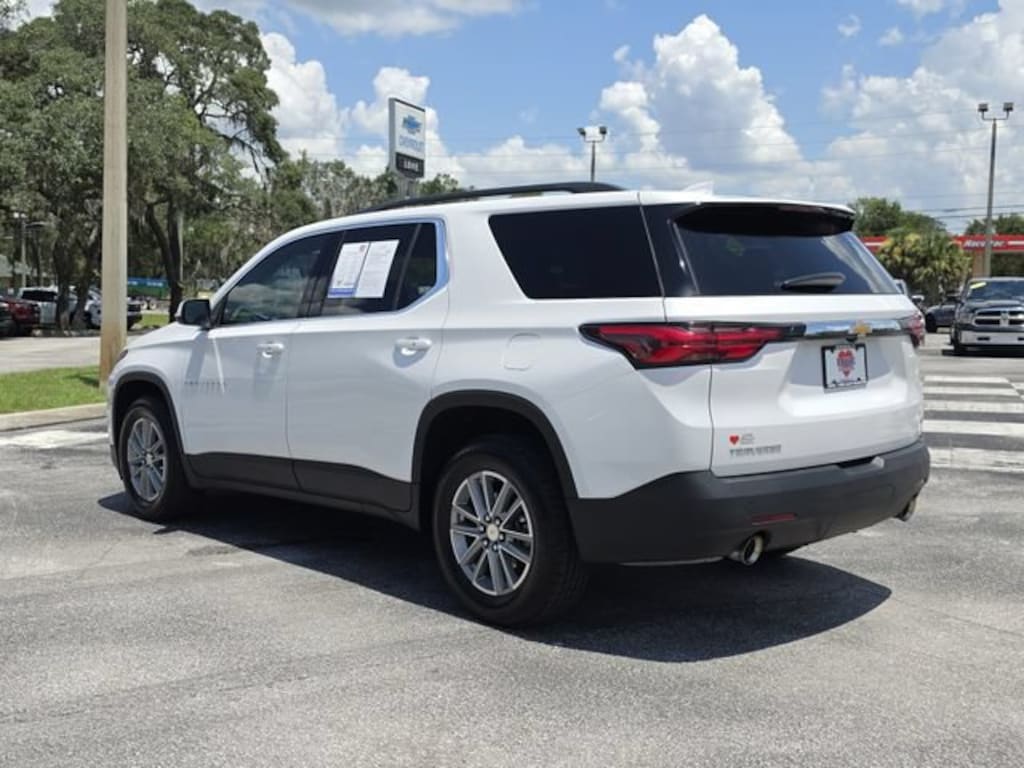 Used 2023 Chevrolet Traverse LT Cloth SUV