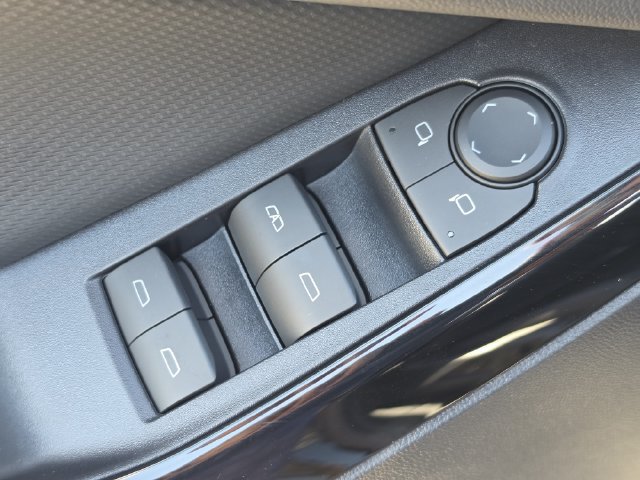 2027 Chevrolet Equinox LT - Photo 19