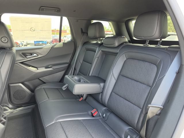 2027 Chevrolet Equinox LT - Photo 19