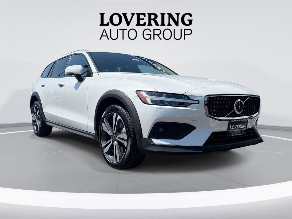 2026 Volvo V60 Cross Country Wagon 