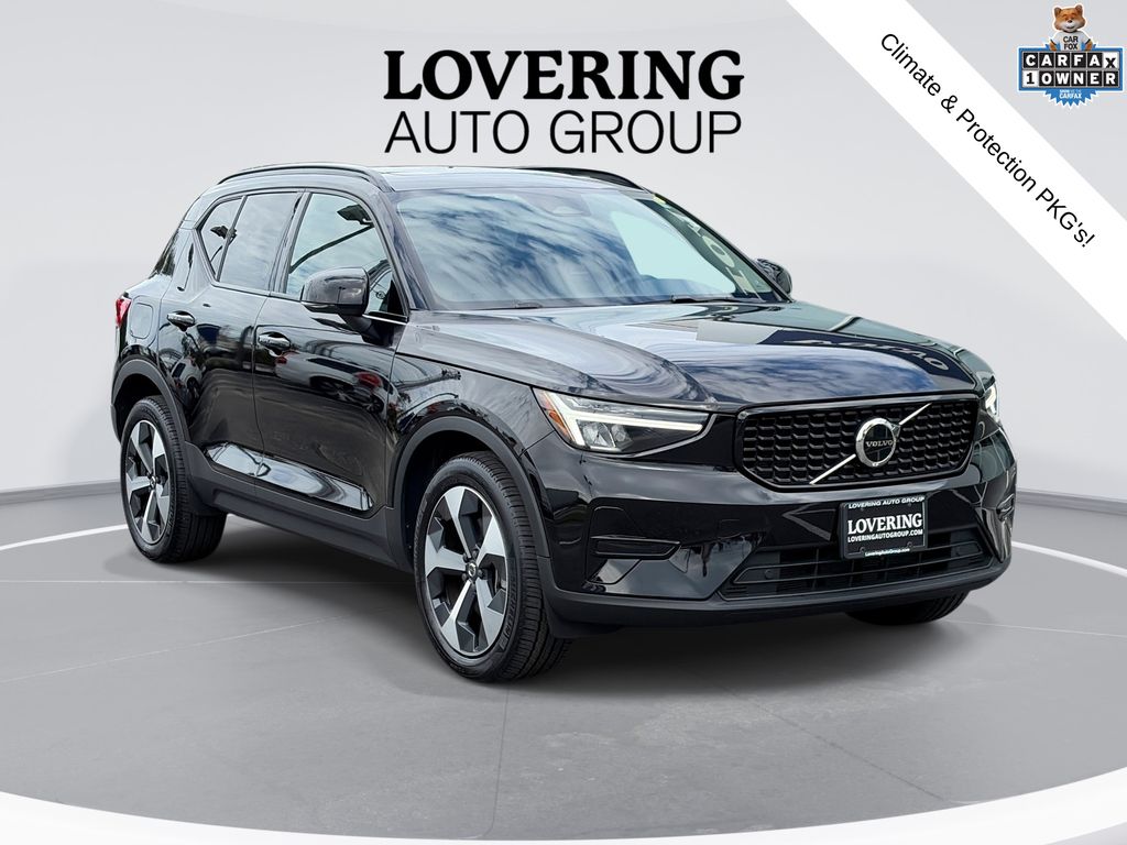 2024 Volvo XC40 SUV 