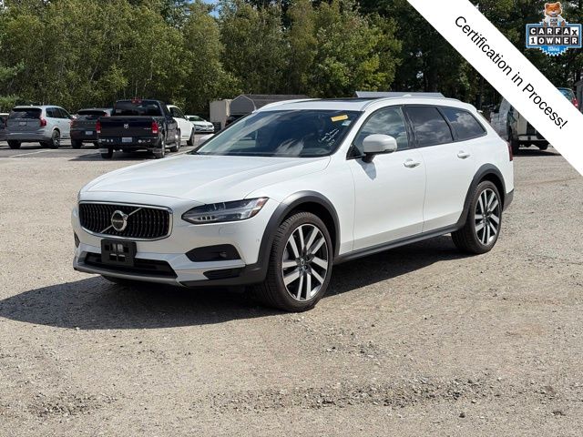 2025 Volvo V90 Cross Country Wagon 
