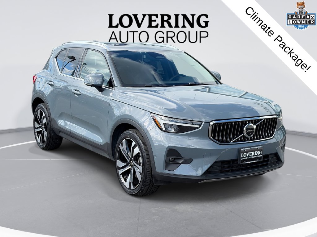 2023 Volvo XC40 SUV 