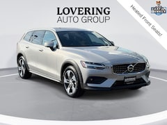 2025 Volvo V60 Cross Country B5 Plus Wagon
