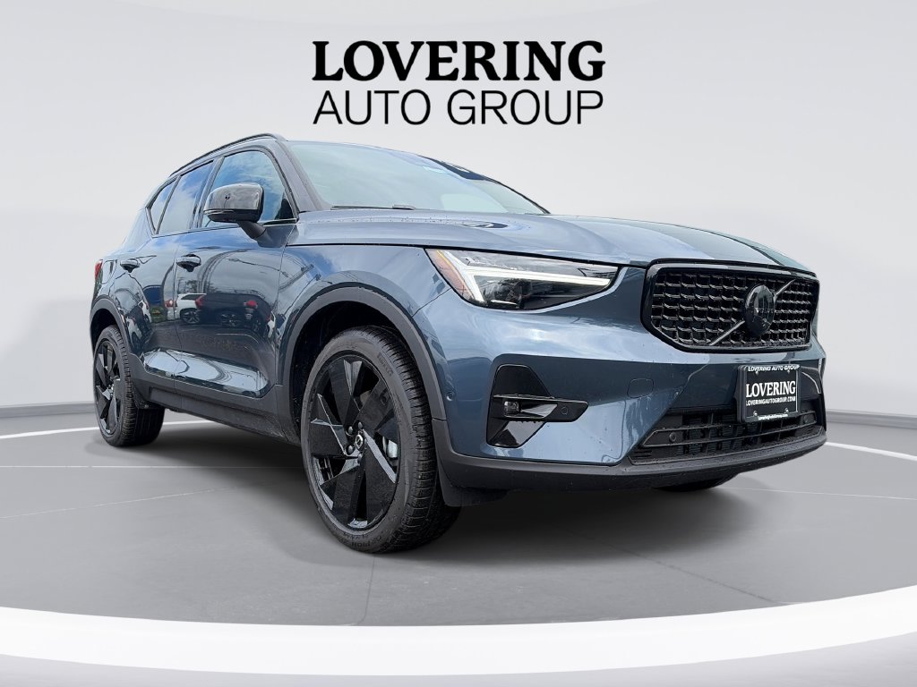 2026 Volvo XC40 B5 Ultra Black Edition AWD SUV