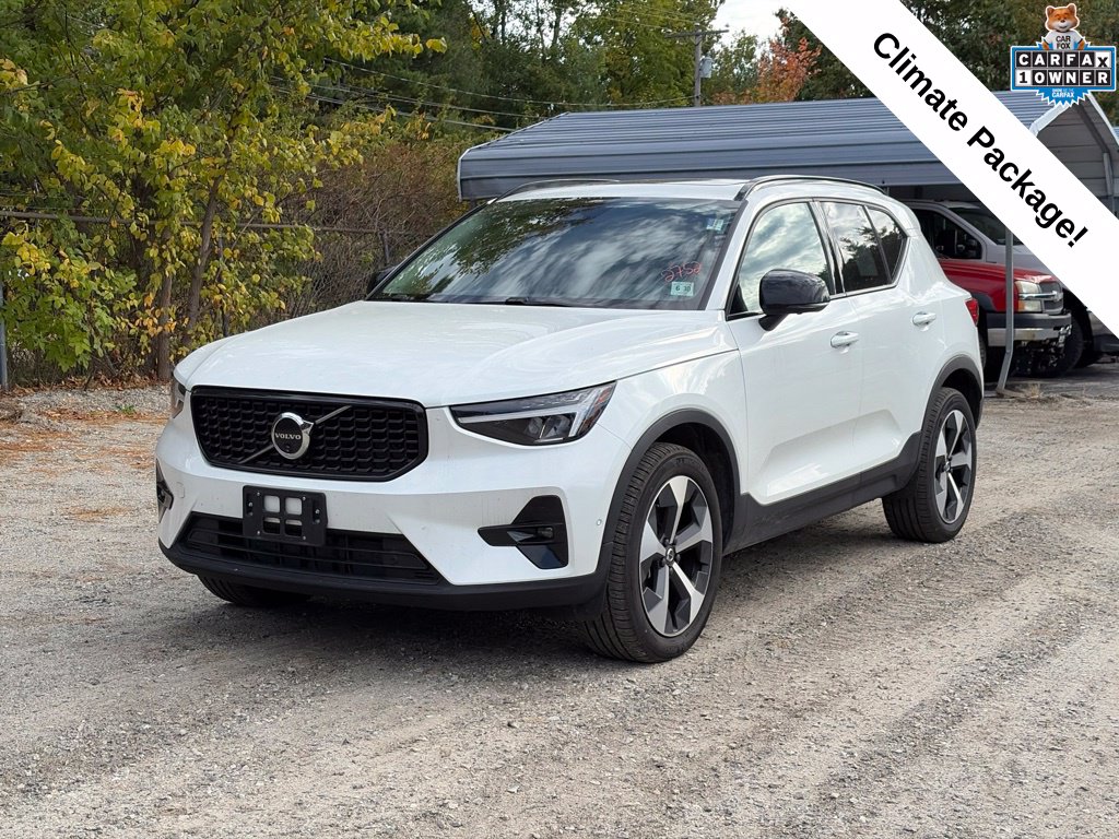 2025 Volvo XC40