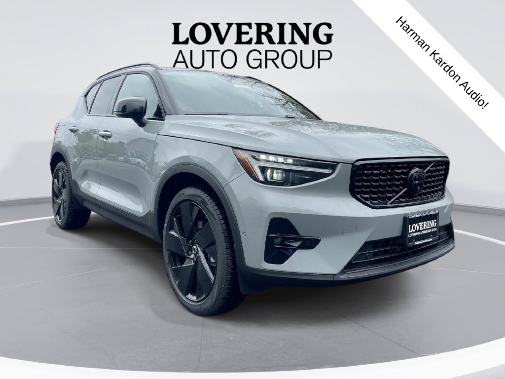 2026 Volvo XC40 B5 Ultra Black Edition AWD SUV