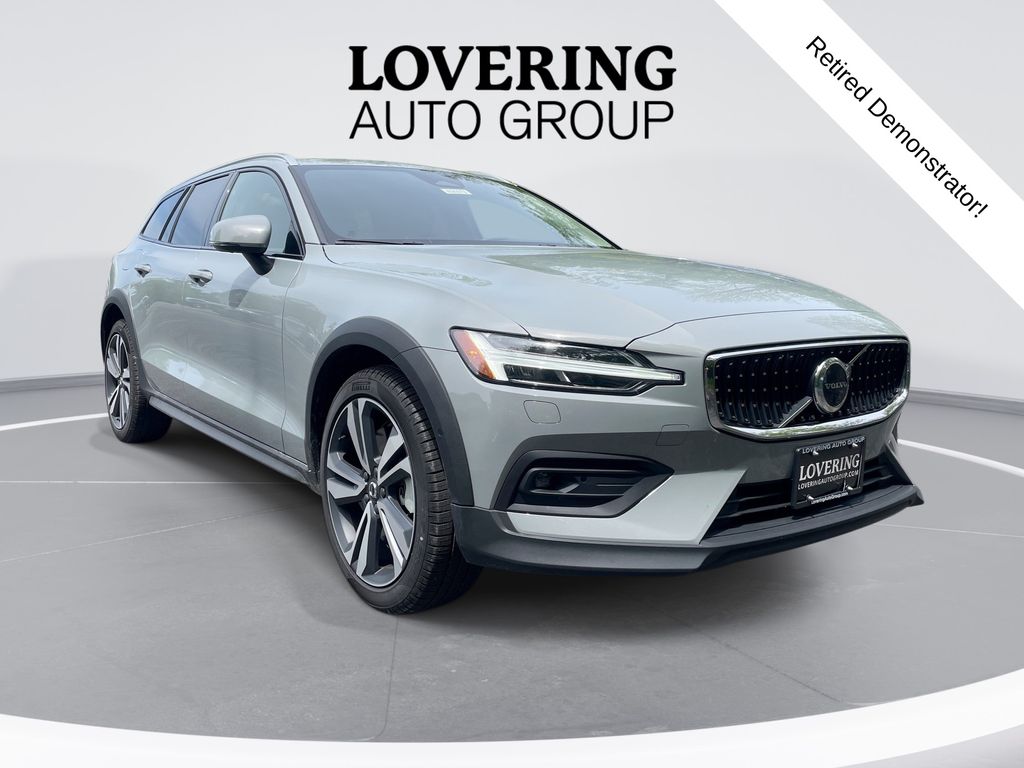 2026 Volvo V60 Cross Country Wagon 