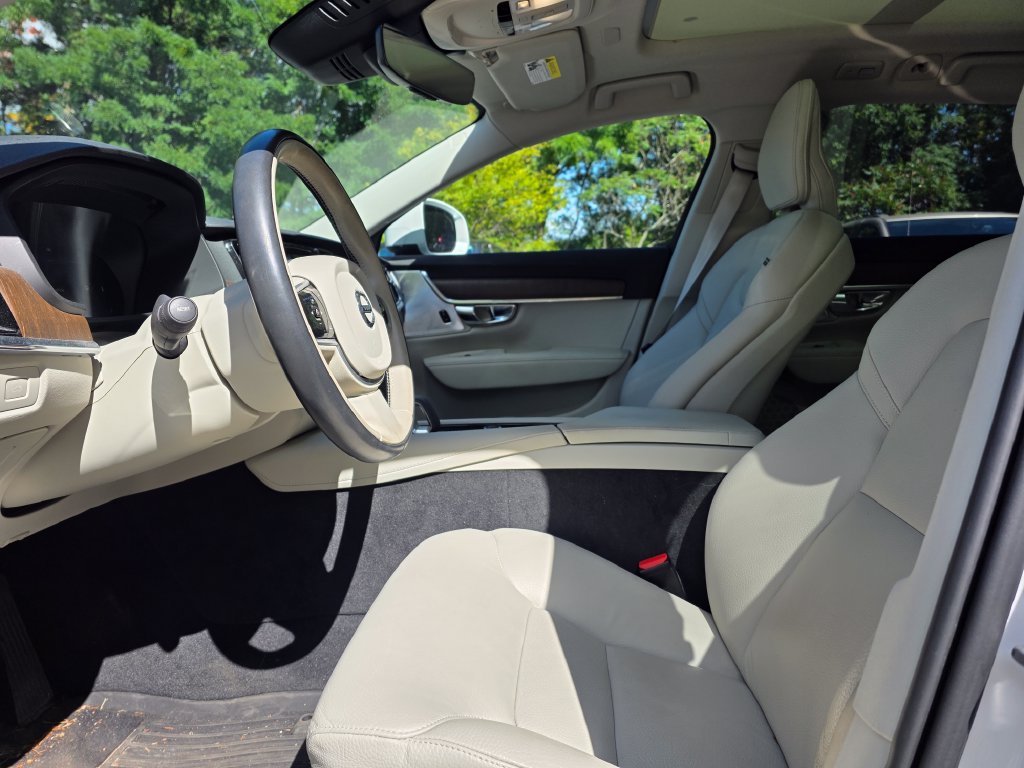 2022 Volvo V90 Cross Country Wagon 