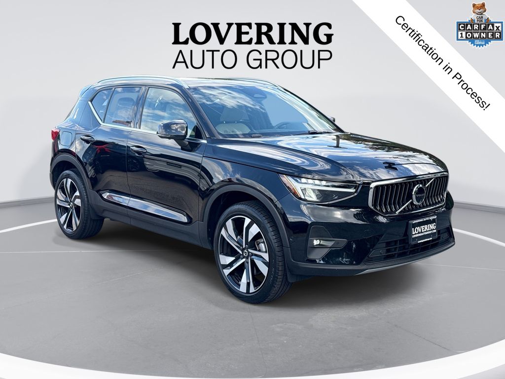 2024 Volvo XC40 SUV 