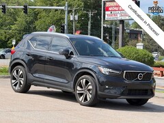 2024 Volvo XC40 B5 Plus Bright Theme SUV