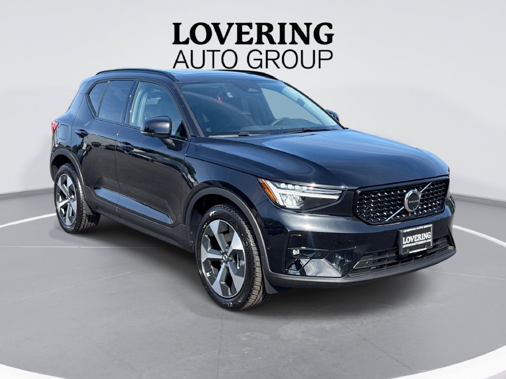 2026 Volvo XC40 B5 Plus AWD SUV