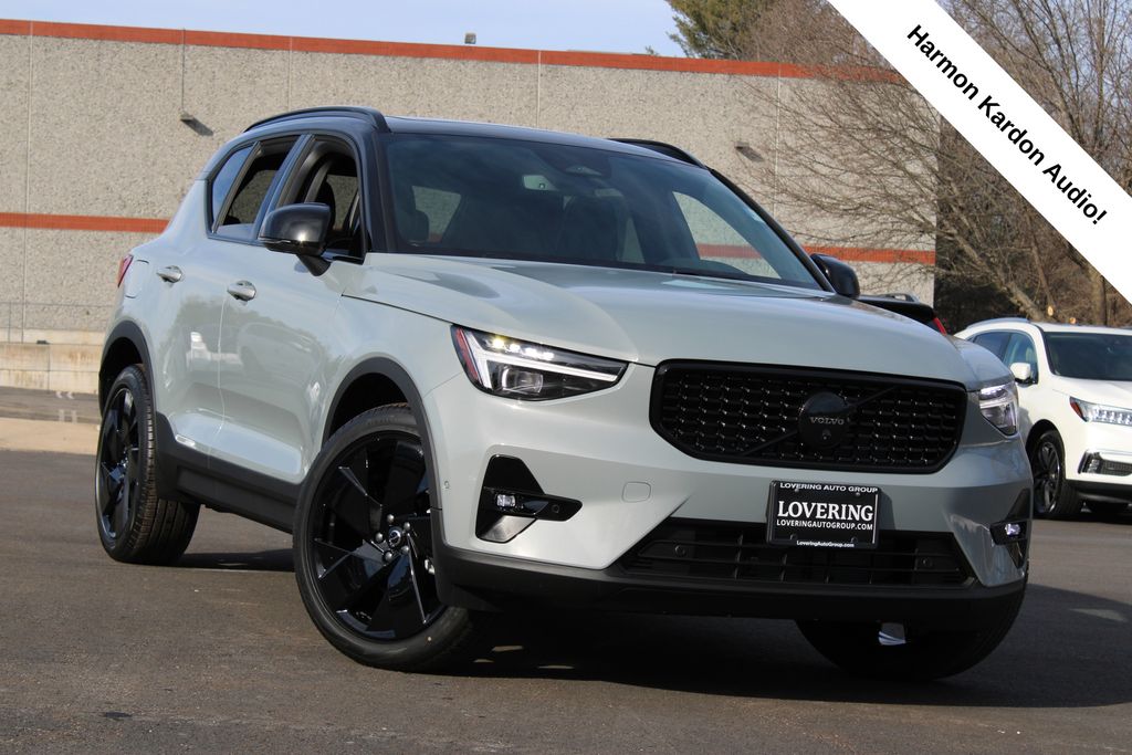 2026 Volvo XC40 B5 Ultra Black Edition AWD SUV