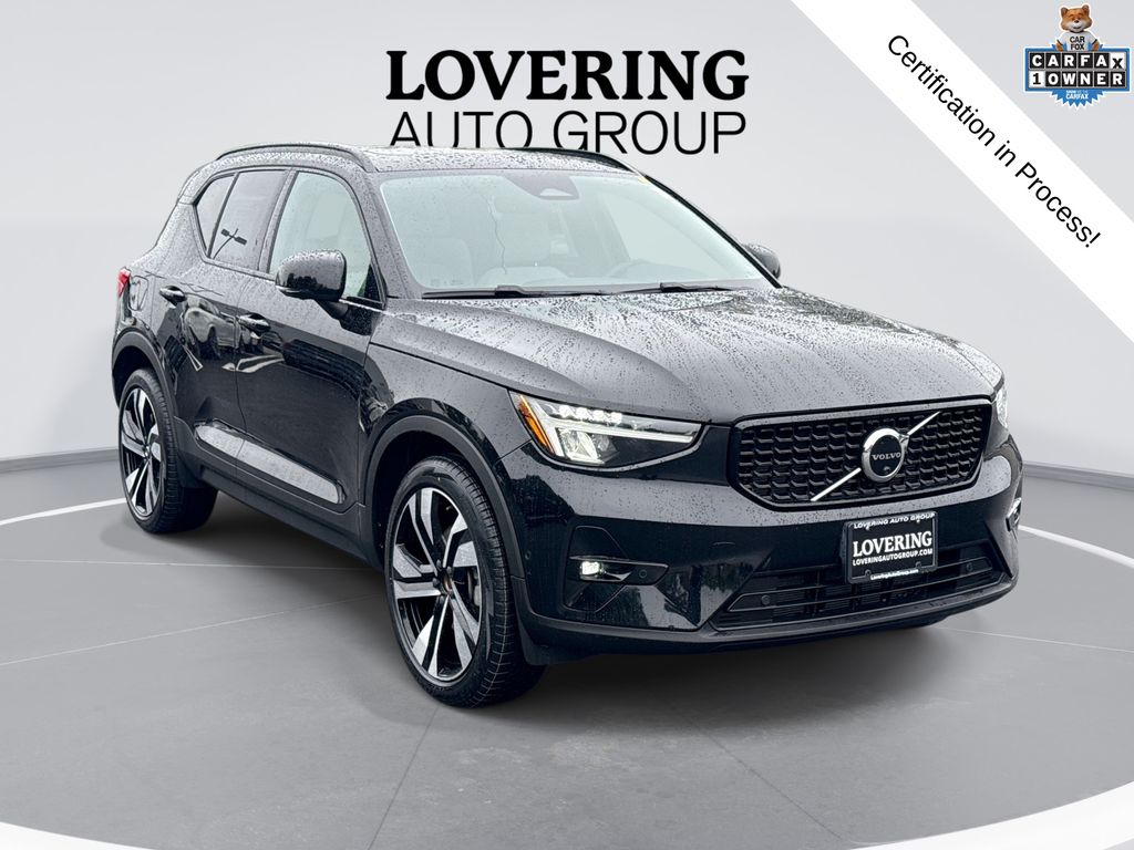 2023 Volvo XC40 SUV 