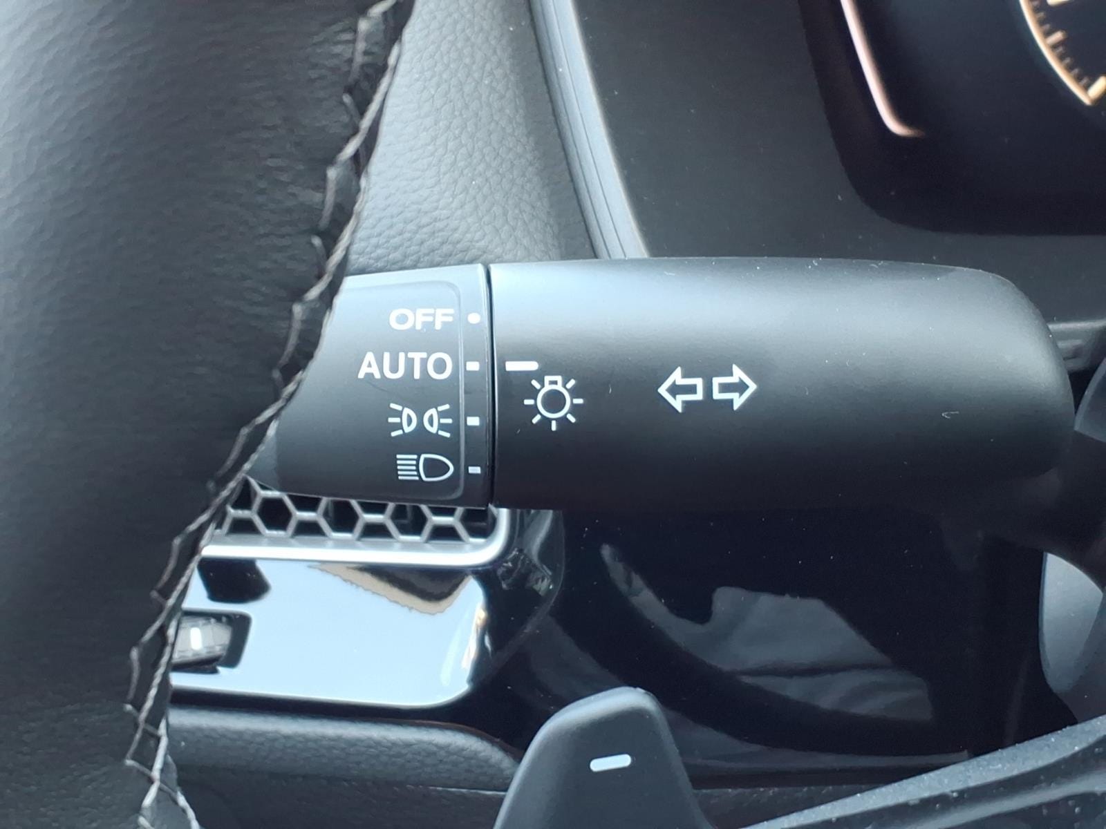 2026 Honda Civic Hatchback Sport - Photo 24