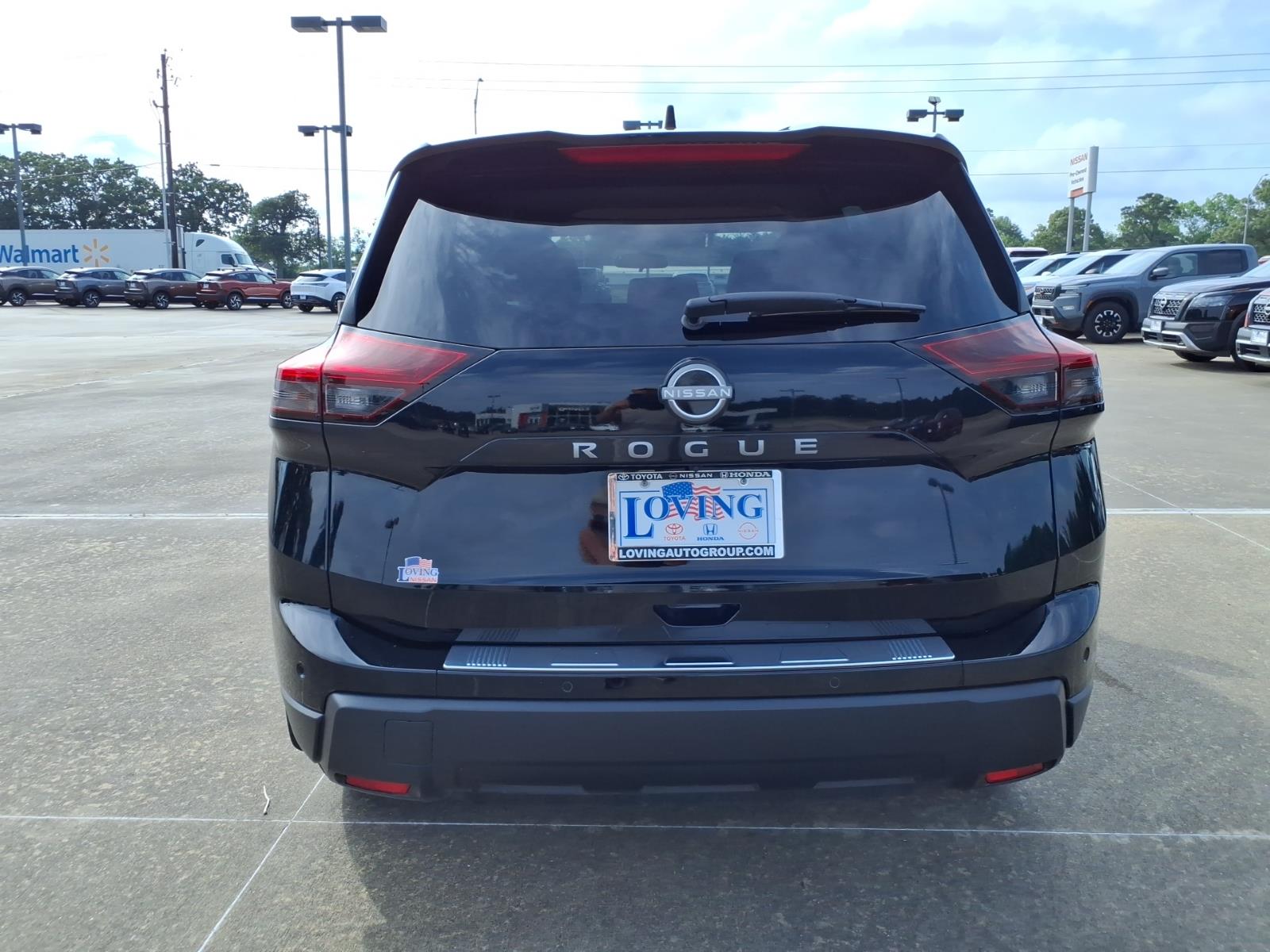 2026 Nissan Rogue SV - Photo 3