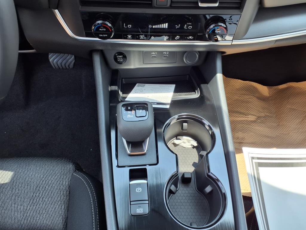 2026 Nissan Rogue SV - Photo 16