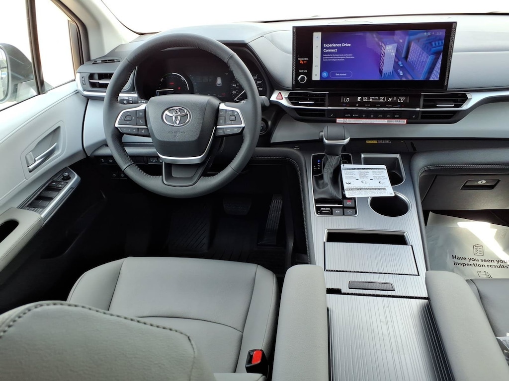 New 2026 Toyota Sienna XLE 8 PASSENGER