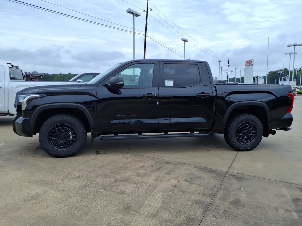 New 2026 Toyota Tundra SR5 SR5 CREWMAX 5.5