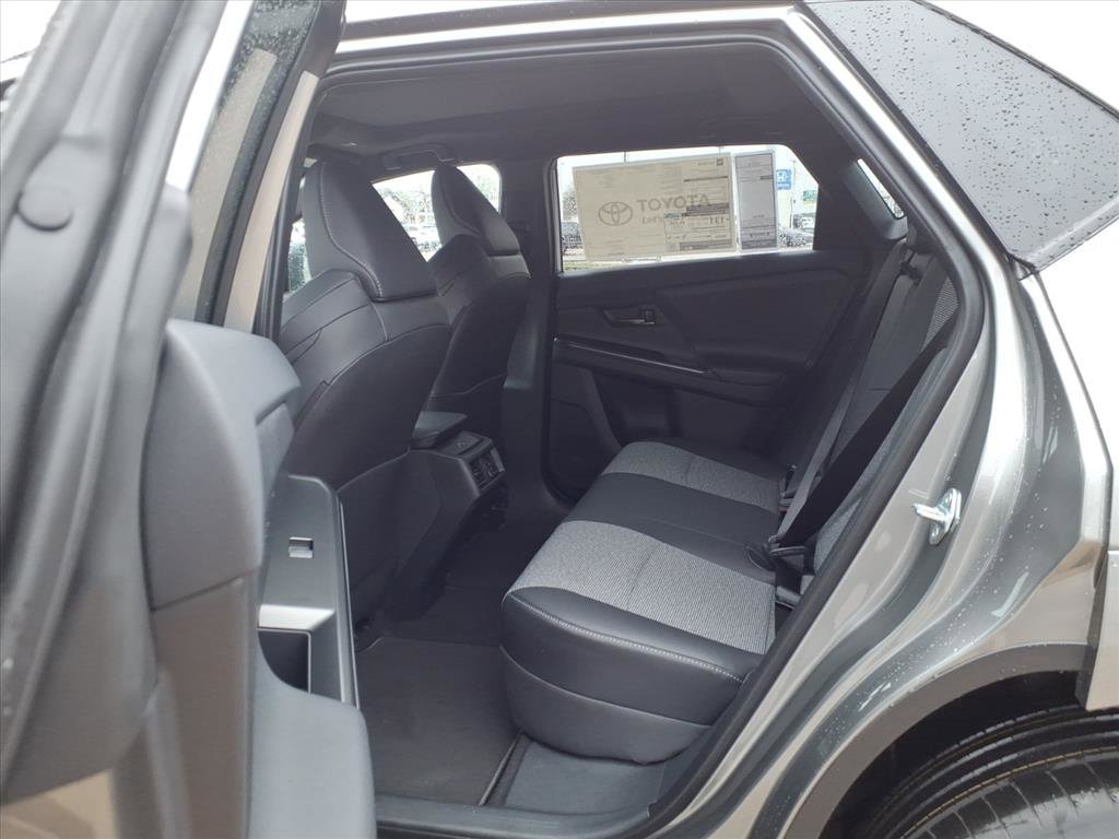 2026 Toyota bZ XLE - Photo 18