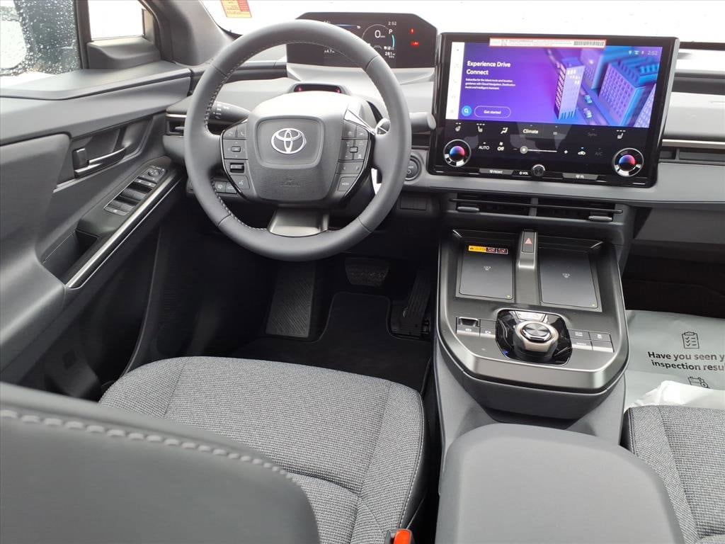 2026 Toyota bZ XLE - Photo 4