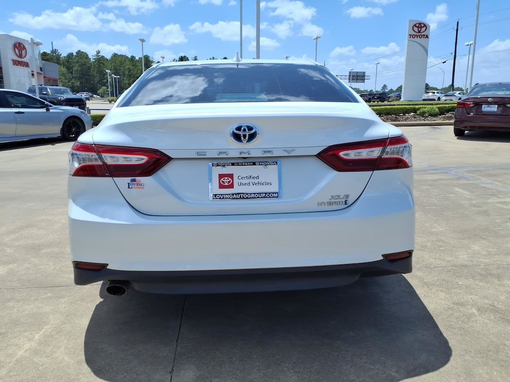 Used 2020 Toyota Camry Hybrid HYBRID XLE Sedan