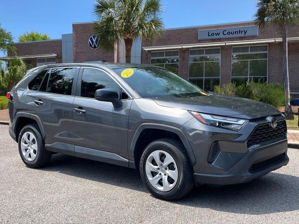 2023 Toyota RAV4 LE