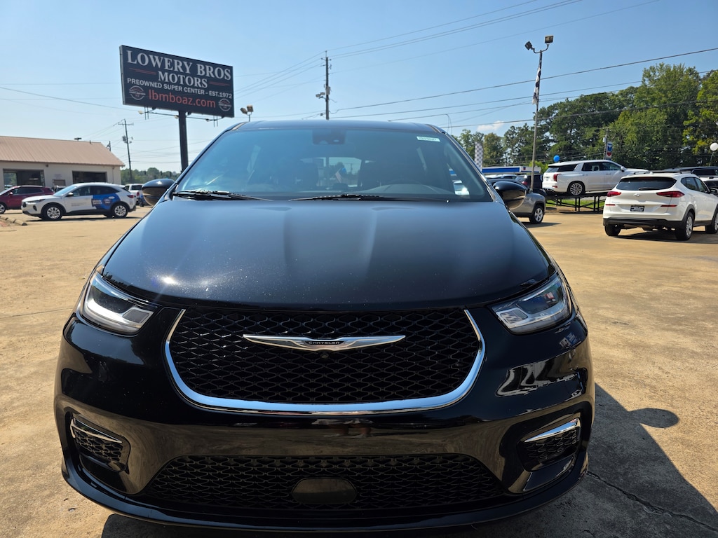 Used 2024 Chrysler Pacifica Touring Van Passenger Van
