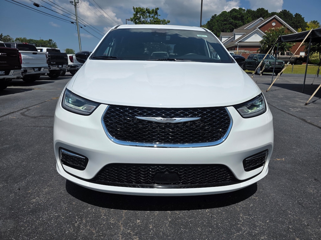 Used 2024 Chrysler Pacifica Touring Van Passenger Van