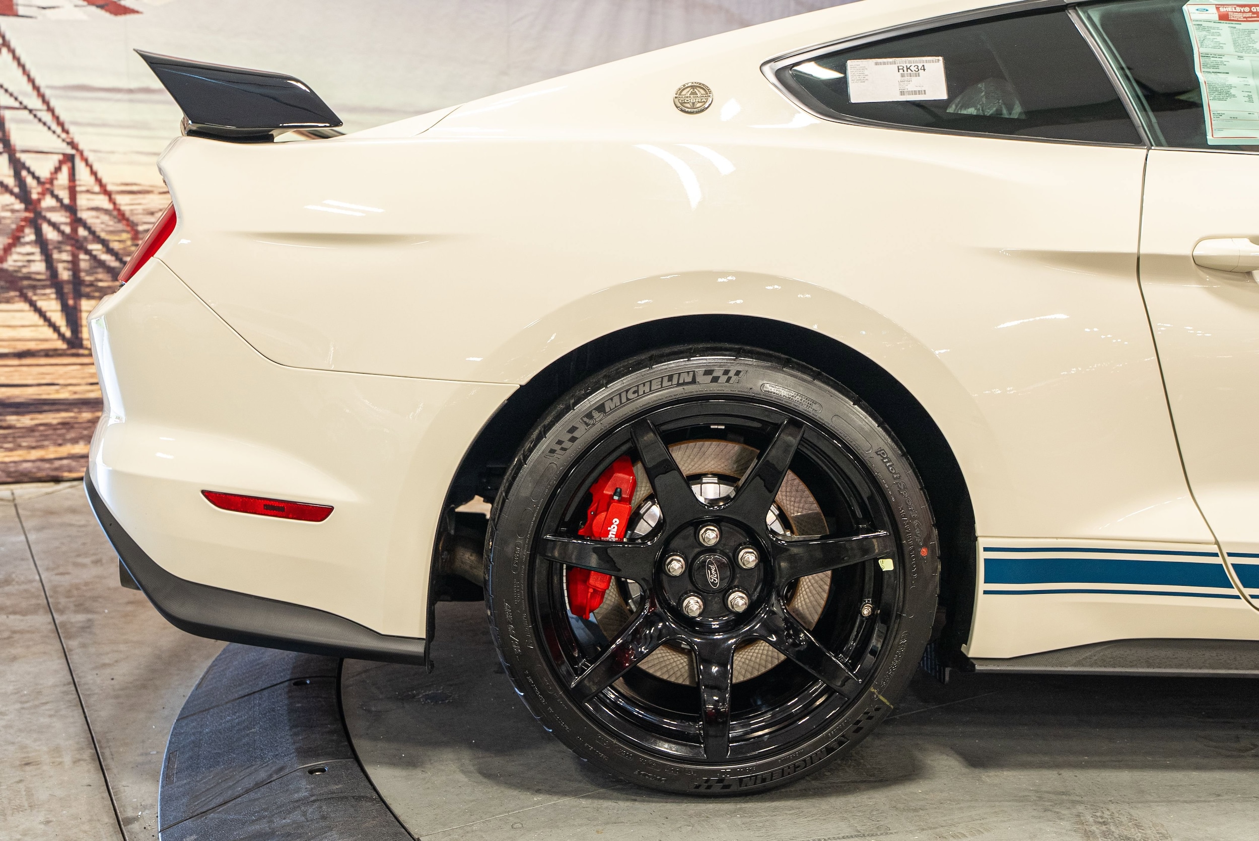 2020 Ford Mustang Shelby GT350 - Photo 9