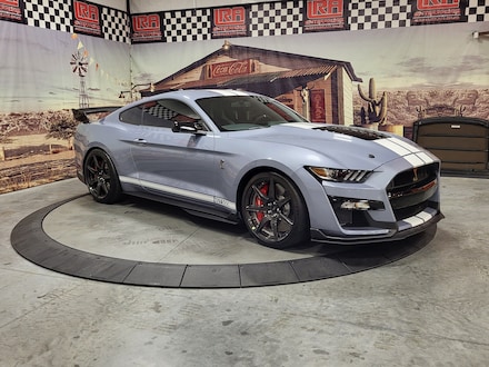 2022 Ford Shelby GT500 Heritage Edition w/ Carbon Fiber Track Package Coupe