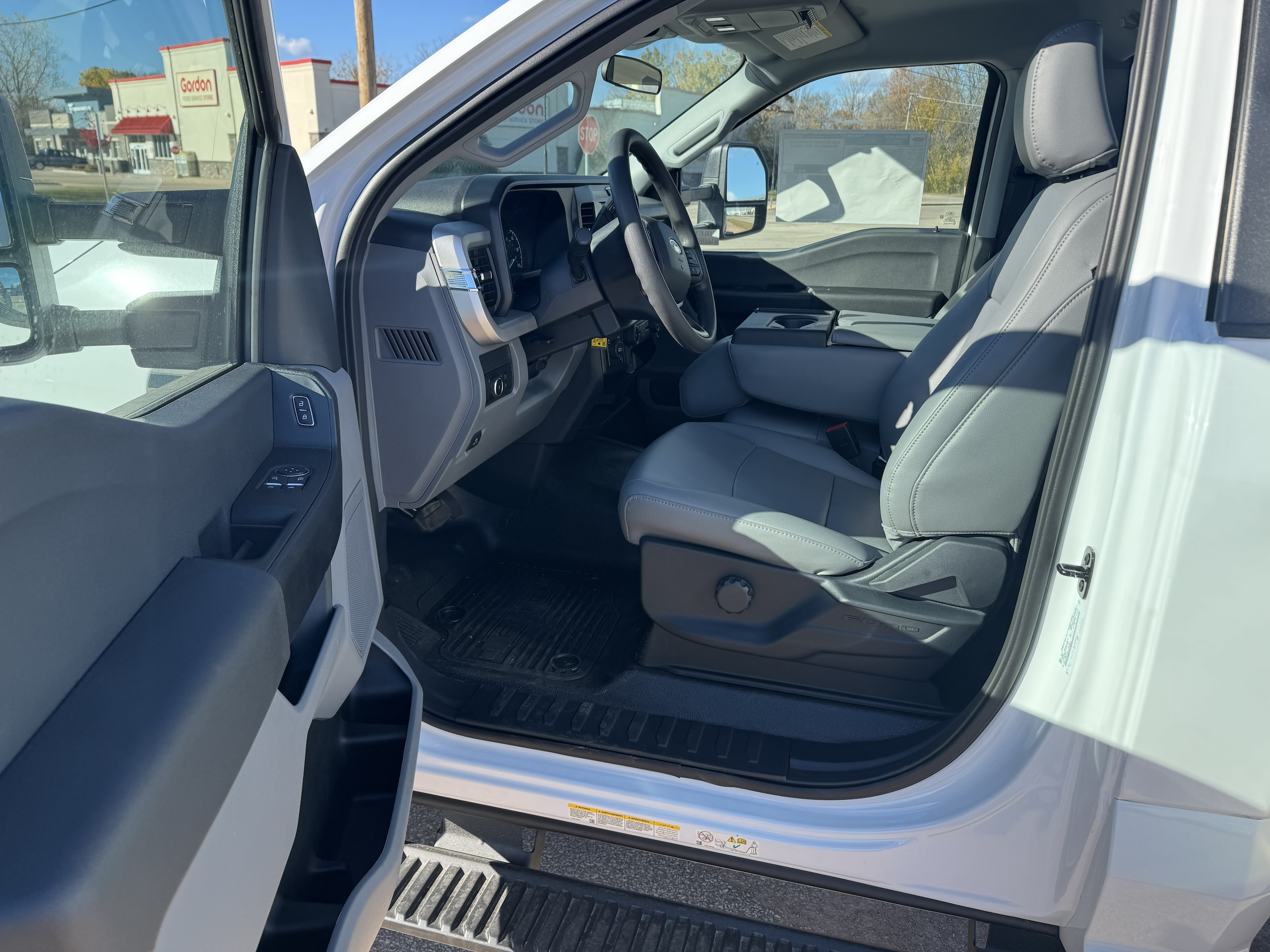 2026 Ford F-450 Super Duty Chassis Cab XL - Photo 7