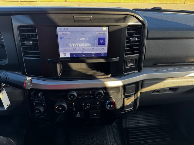 2026 Ford F-350 Super Duty Chassis Cab XLT - Photo 19
