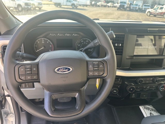 2026 Ford F-550 Super Duty Chassis Cab XL - Photo 15